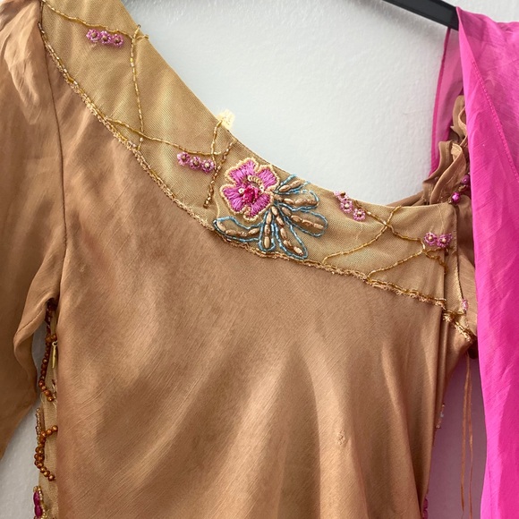 Maxi - Picture 9 of 9